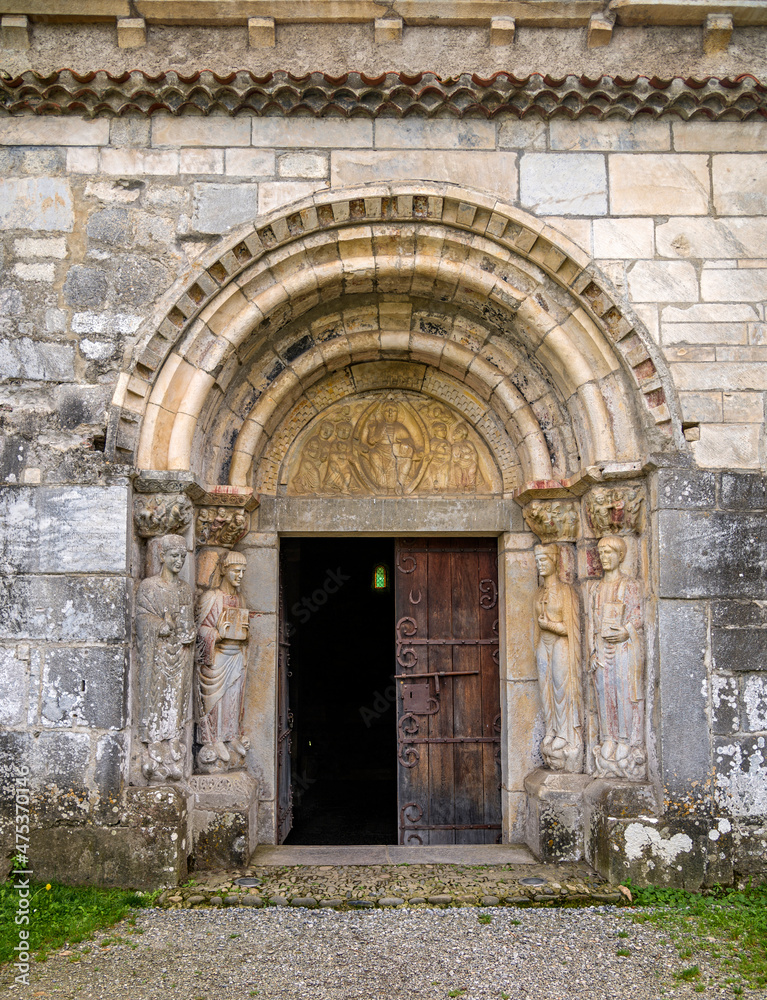 Porte d'entrée de la basilique Saint-Just de Valcabrère, Haute-Garonne, France