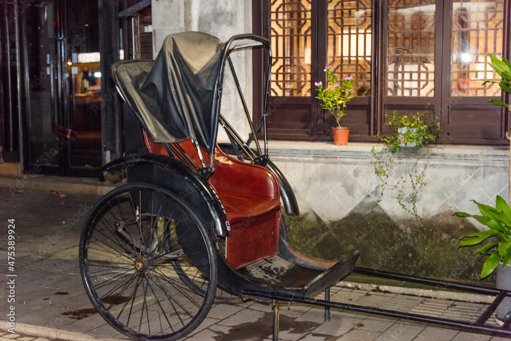 Obraz premium Rickshaw on the street, Wuxi, Jiangsu Province, China