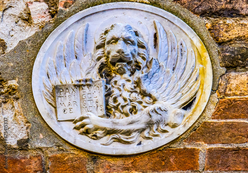 Fototapet Winged Lion Venetian symbol, Piazza San Marco, Saint Mark's Square, Venice, Italy