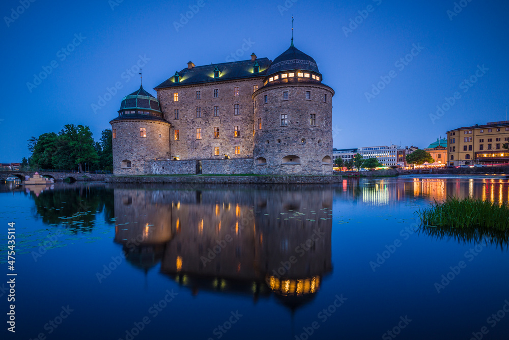 Sweden, Narke, Orebro, Orebro Castle, dusk