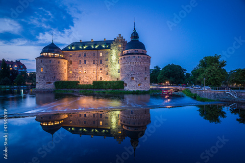 Foto Sweden, Narke, Orebro, Orebro Castle, dusk
