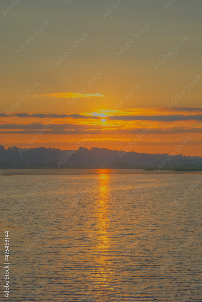 Obraz premium sunset over the sea