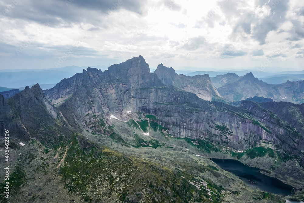 Naklejka premium Beautiful rocks and mountains in the Ergaki nature reserve