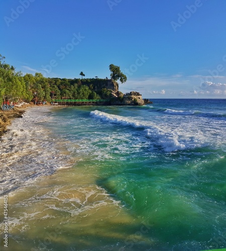 Dato beach is located in Baurung Village of Banggae Timur Sub-District, Majene, West Sulawesi. The location is near to downtown and the beach offers an astonishing sea panorama.