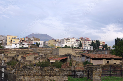 Villes ancienne et modernes d'Herculanum et d'Ercolano au pied du Vésuve