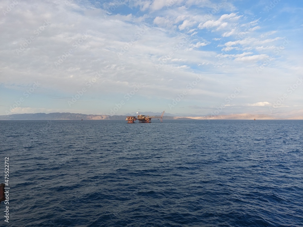 Naklejka premium boat on the sea