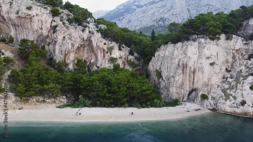 There are hundreds of beaches in Croatia, but Makarska is one of the most visited, especially in the summertime. This video shows some of the most beautiful beaches on this coast, including Uvala Kupa There are hundreds of beaches in Croatia, but Makarska is one of the most visited, especially in the summertime. This video shows some of the most beautiful beaches on this coast, including Uvala Kupa