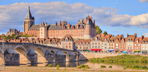 Photos Gien, château et vieux pont, bords de Loire