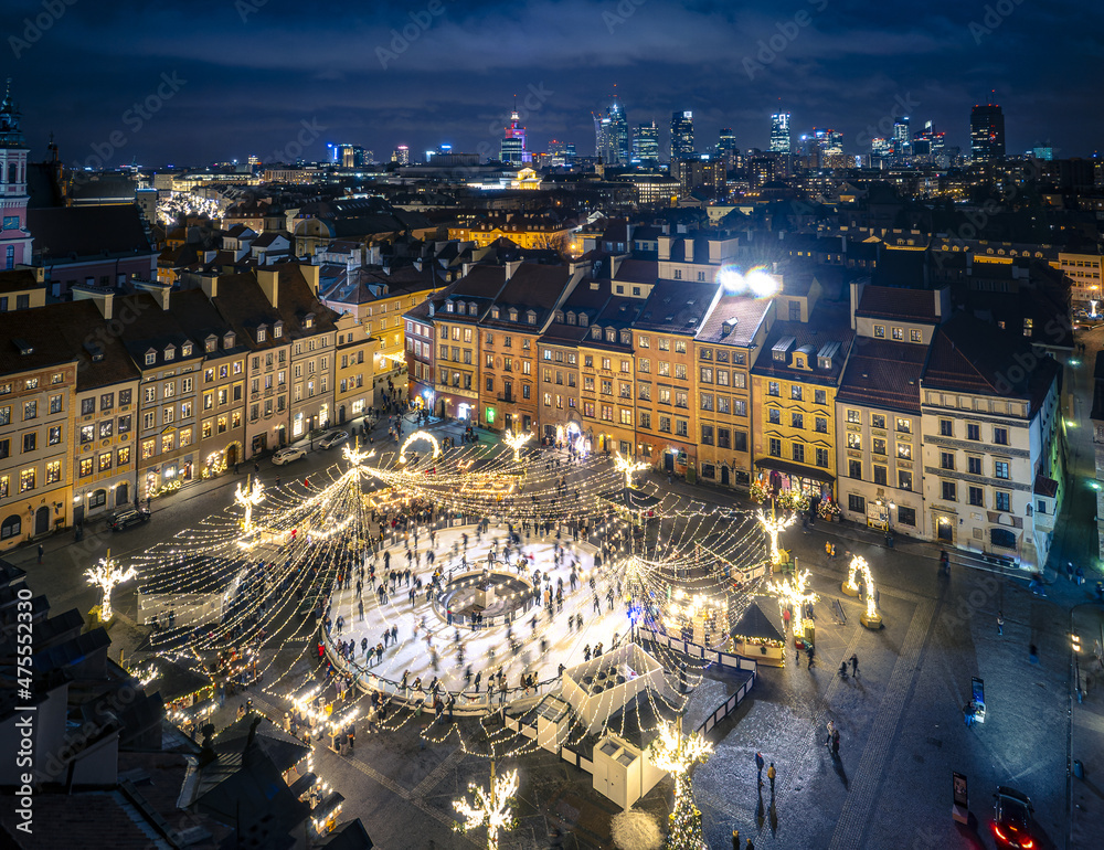 Warszawa - lodowisko na rynku Starego Miasta