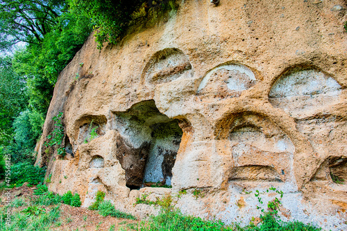 Etrusker im Parco Naturale Regionale dell Antichissima Cita di Sutri photo