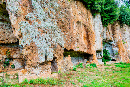 Etrusker im Parco Naturale Regionale dell Antichissima Cita di Sutri photo