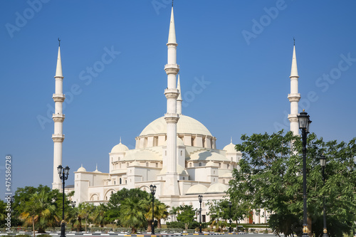 Sheikh Zayed Mosque with six minarets is the main mosque in the Emirate of Fujairah, United Arab Emirates	 photo