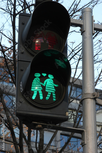 Show me your love. Traffic light in Vienna