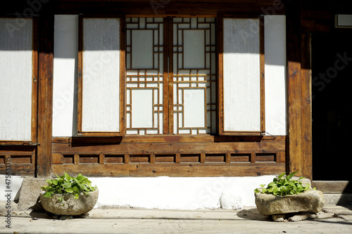 종로 북촌한옥마을은 도심속에 있는 전통문화재로
아름다운 건축주택입니다.