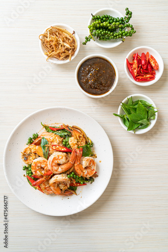 stir fried holy basil with shrimps and herb