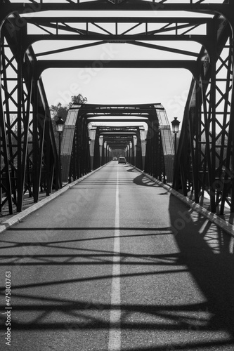 Fotografía en blanco y negro. Puente de Talavera de la Reina