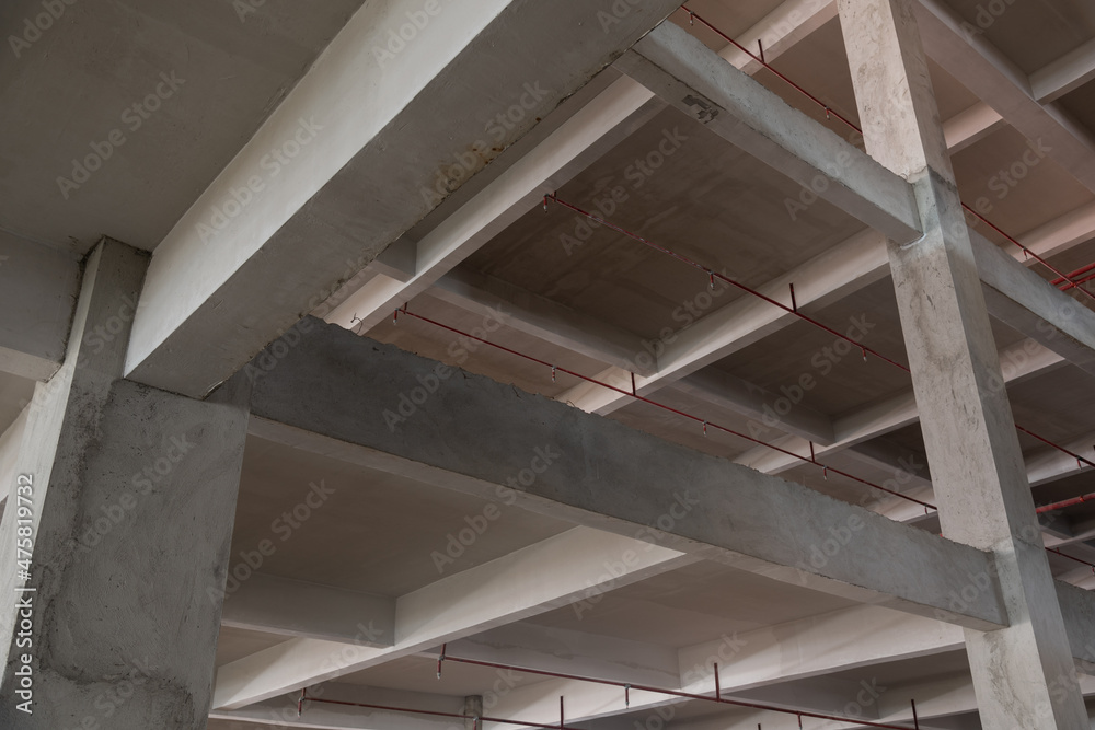 Obraz premium Indoor large concrete column structure