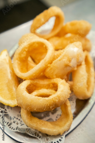calamares a la romana tapa de bar frito © jonatan