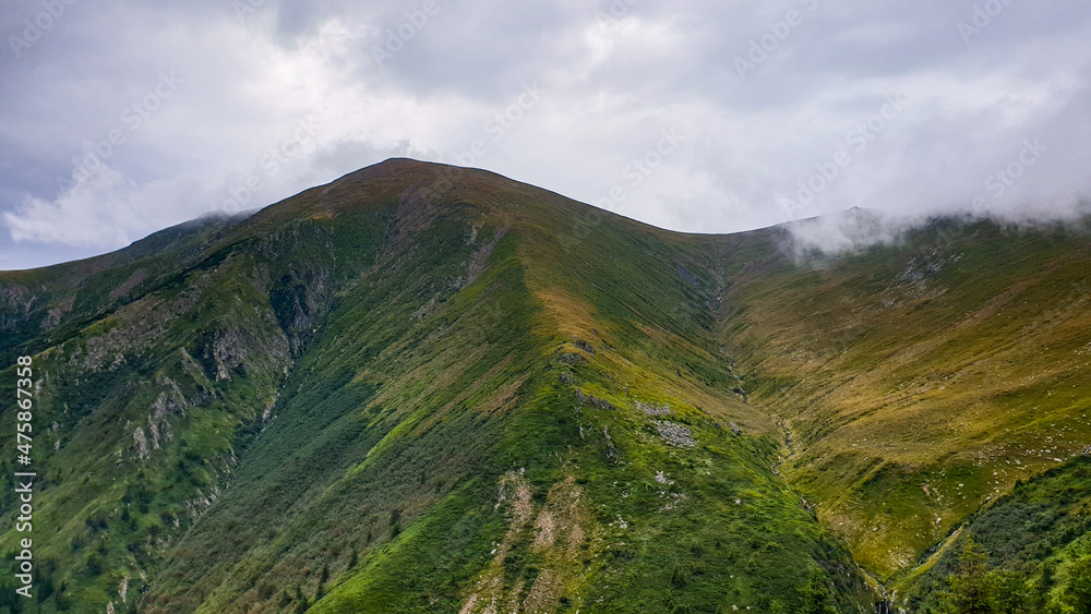 Suru Peak, Fagaras Mountains, Romania Suru Peak, Fagaras Mountains, Romania
