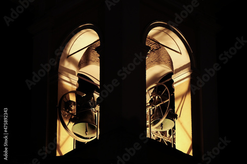 Fototapeta Il campanile illuminato della chiesa parrocchiale di Savosa in Canton Ticino