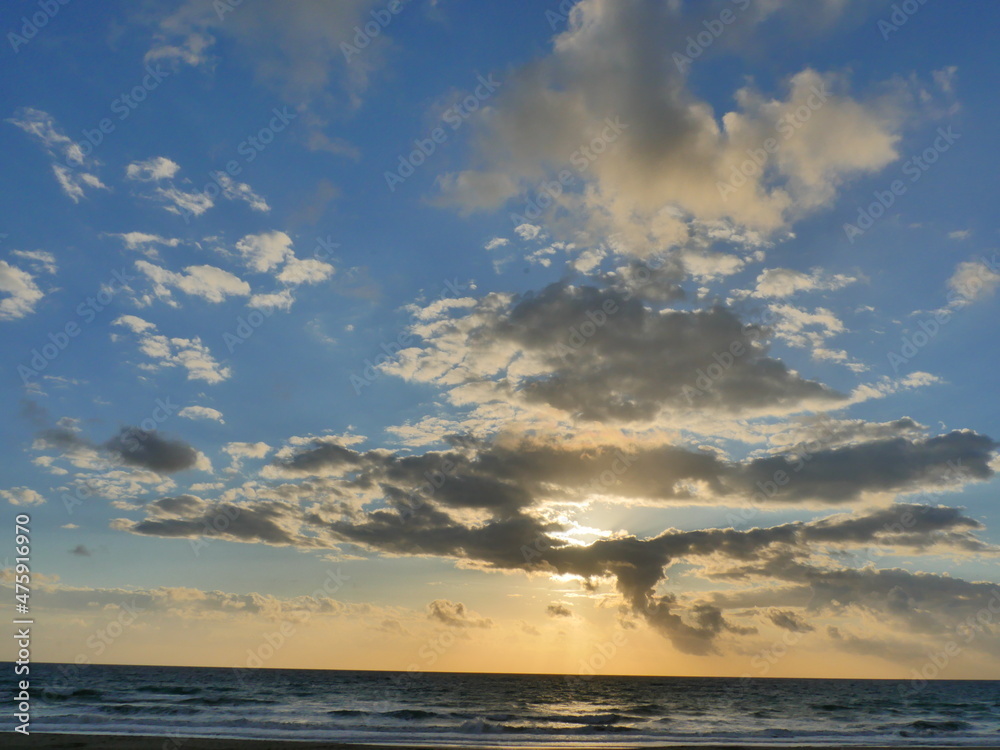 Obraz premium sunset over the sea