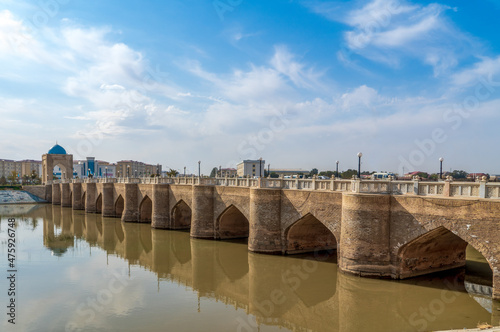 Uzbekistan, in the city of Qarshi (Karchi), the old Nicolayev Bridge in October © Angela Meier