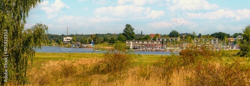 Panoramafoto Zöbigker Hafen (Pier 1) am Cospudener See in Sachsen bei Leipzig, Seenlandschaft, ehemaliges Tagebaurestloch