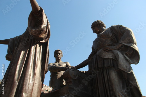 Statue
The University of Illinois Urbana-Champaign, Illinois