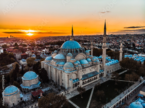 Fotografie, Obraz Drone shot of the Suleymaniye Mosque in Istanbul