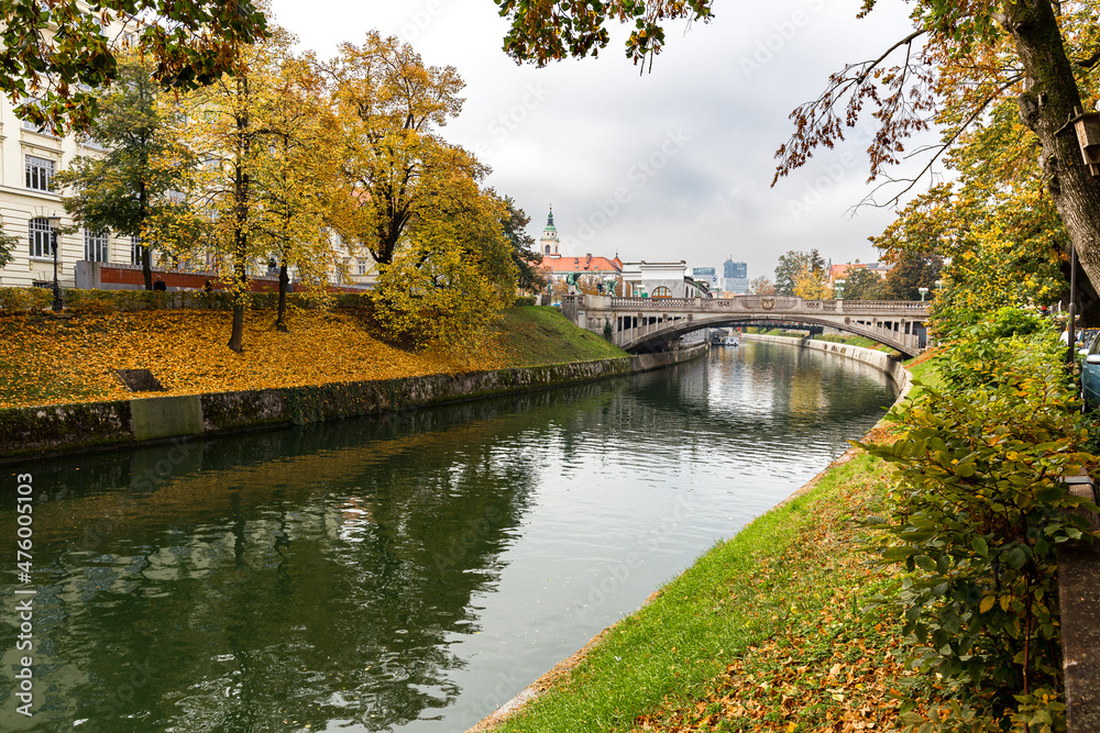 Naklejka premium Ljubljana river canal historic buildings, Slovenia