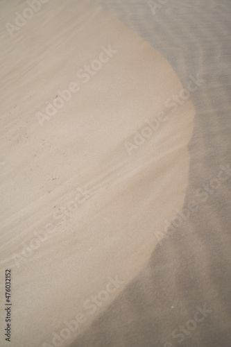 Wydmy z piasku o wschodzie słońca, Hiszpania © Witold