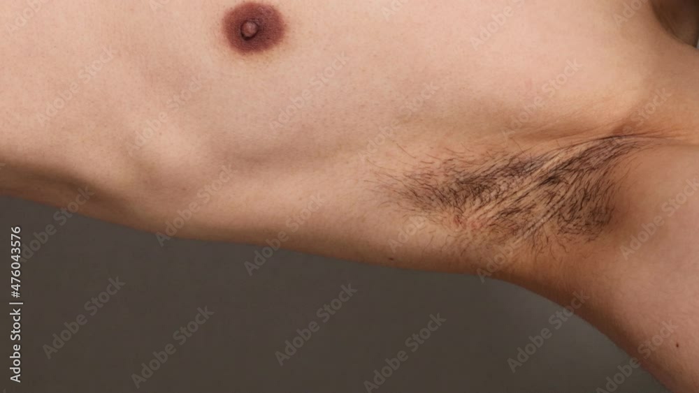 腋毛をカットした日本人男性 腋毛をカットした日本人男性