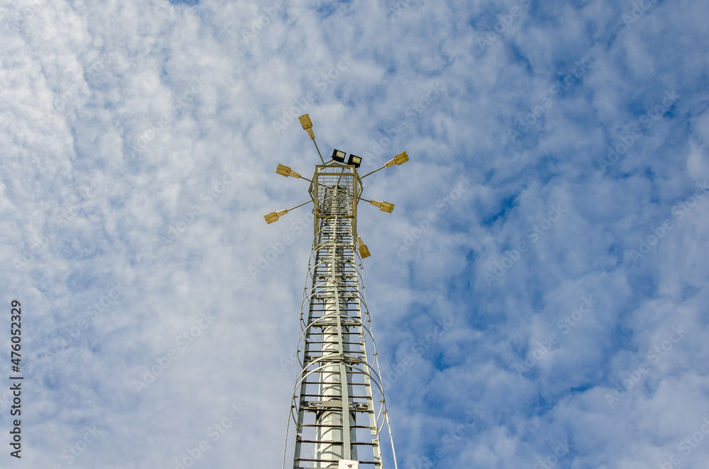 Lighting lanterns on a high mast. Lighting lanterns on a high mast.