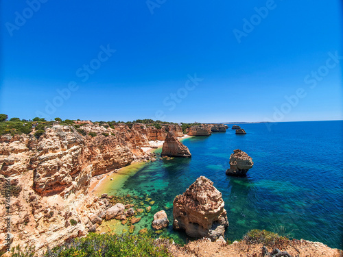 Marinha Beach, Lagoa
