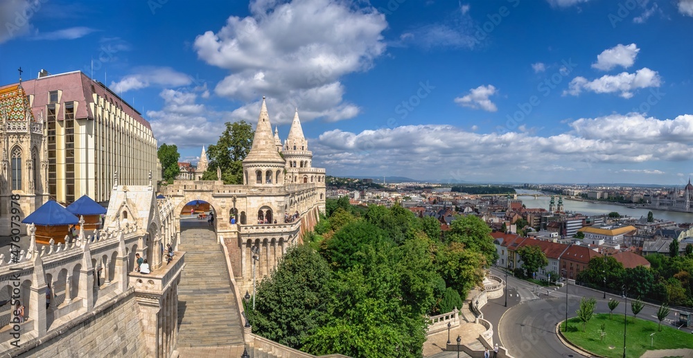 Fototapeta premium Fisherman Bastion in Budapest, Hungary