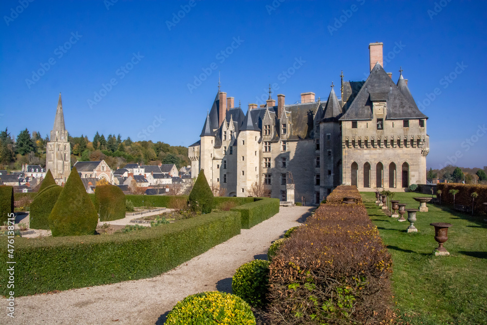 chateau in loire valley
