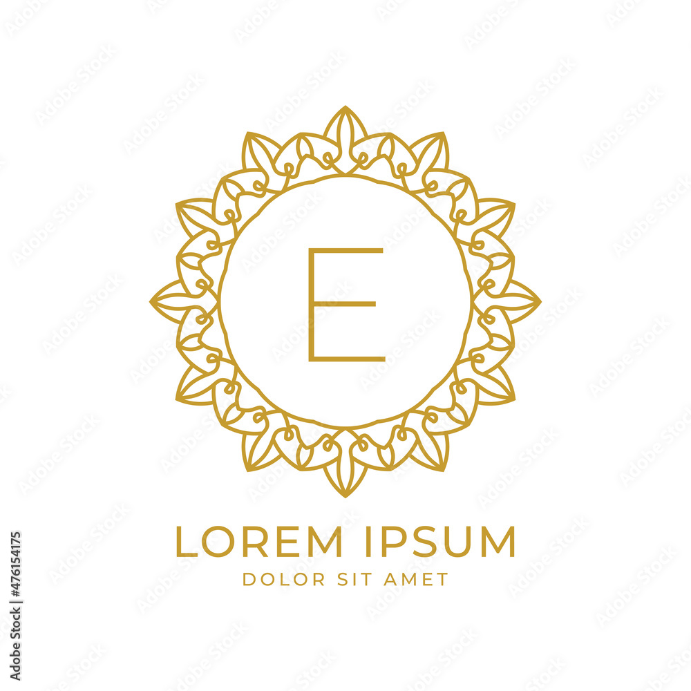 Naklejka premium letter E minimalist luxury crest vector logo design for spa, fashion, wedding, salon, hotel, real estate, beauty care