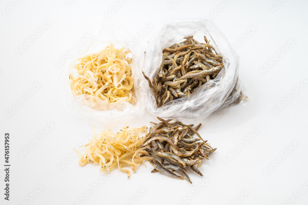 Fresh dried small salted fish with local characteristics along the coast Fresh dried small salted fish with local characteristics along the coast