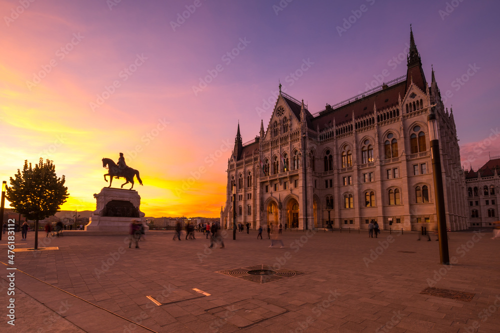 Fototapeta premium The Hungarian Parliament Building in Budapest
