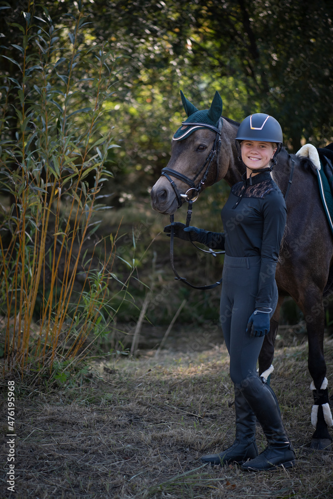 Reiterin mit Pony Reiterin mit Pony
