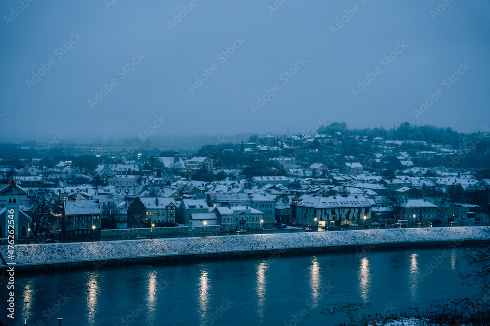 Fototapeta premium Cold blue winter city