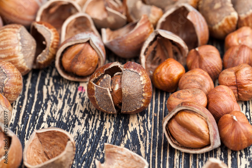 a large number of hazelnuts