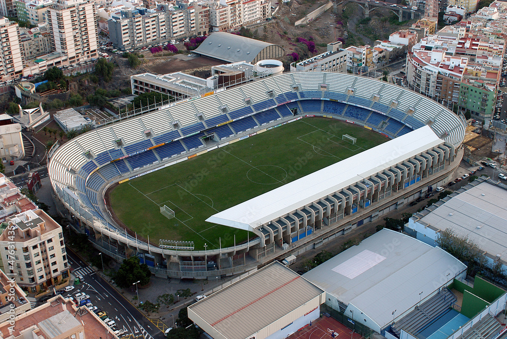 Fotografía aérea del estadio de futbol Heliodoro Rodriguez ...
