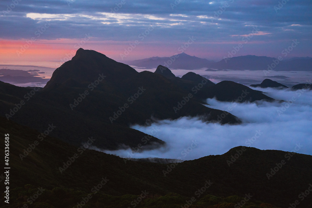 Obraz premium Beautiful mountains at sunrise