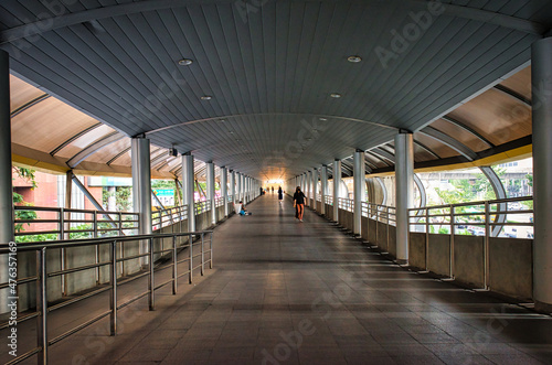 Wallpaper Mural Chong Nonsi Pedestrian Bridge, this Skywalk is an Urban Landmark located in the middle of the Sathorn-Silom Central Business District with Torontodigital.ca