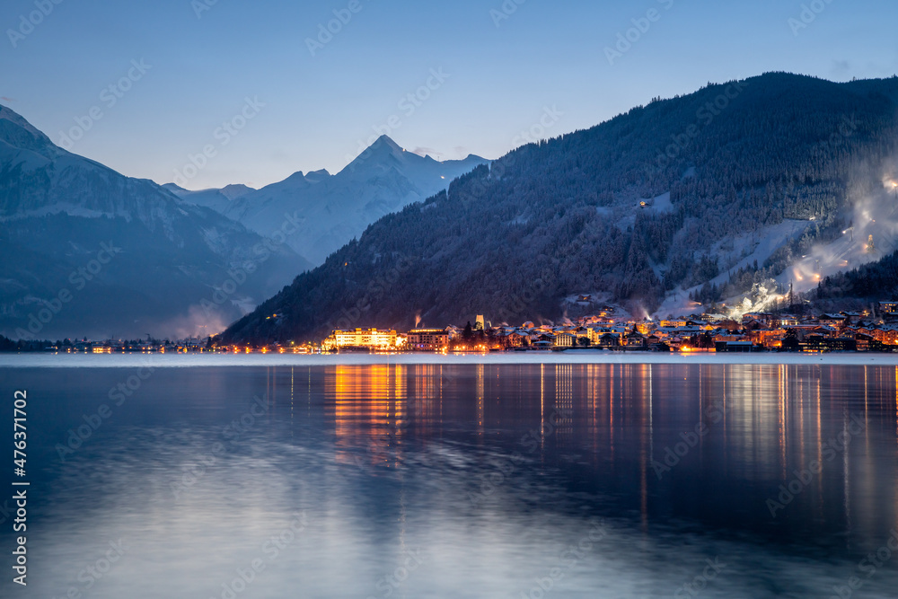 Panorama of the Zeller See with the town of Zell am See and the Kitzsteinhorn in winter, Salzburger Land, Austria