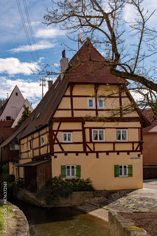 Fachwerkhaus in der Altstadt von Nördlingen in Bayern, Deutschland