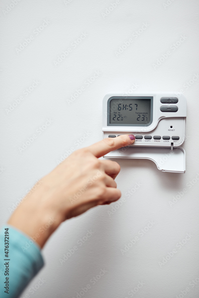 Central heating digital programmer for average domestic house in Europe and more. Central heating digital programmer for average domestic house in Europe and more.
