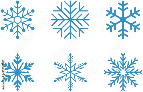 Eisblaue frostige abstrakte Schneeflocken Symbol set auf einem weissen Hintergrund. Blaue Schneeflocken Icons als Vektor.