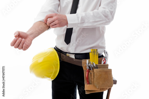 Geschäftsmann mit Handwerkszeug